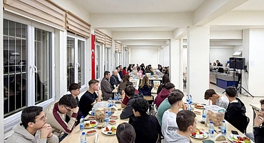 Valilikten Öğrencilere Sahur Ziyareti