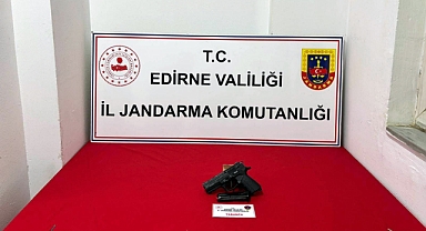 Alkol alırken tabanca ile açtığı ateşte arkadaşını yaraladı