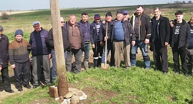 Leylekler İçin Seferber Oldular: Köy Halkı Yuvayı Yeniden Kurdu