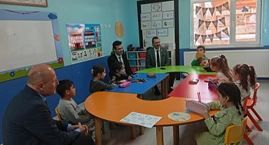 Pınarhisar Kaymakamı Enver Özderin'den Miniklere Ziyaret