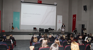 Sağlık Çalışanları Konferans ve Konserle 14 Mart'ı Kutladı