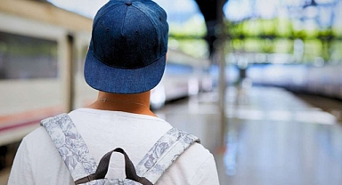 Şapkayı ters takmanın anlamı çözüldü