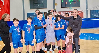 Tribünlerden Destek: Derya Bulut Genç Sporcuları Yalnız Bırakmadı