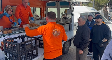 Üsküp Beldesi'nde Kadir Gecesi Bereketi Lokma Tatlısıyla Paylaşıldı