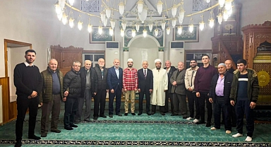 Vali Uğur Turan Vatandaşlarla Teravih Namazında Buluştu