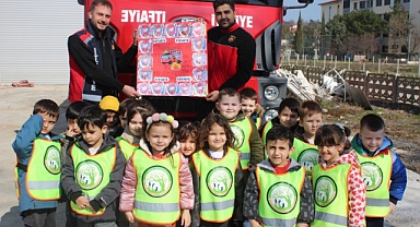 Vize'de Anaokulu Öğrencilerinden İtfaiyeye Renkli Ziyaret
