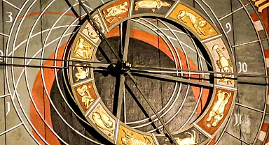 23 Nisan 2026 Astroloji Yorumu: Neşe ve Paylaşım Günü