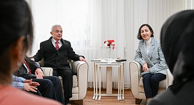 23 Nisan'da Yürek Isıtan Ziyaret