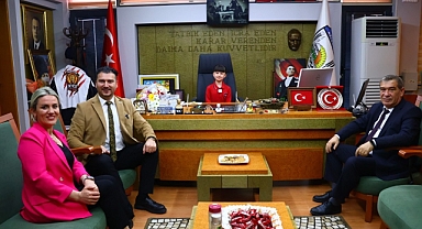 Babaeski'de Başkan Koltuğu Minik Zeynep'e Emanet
