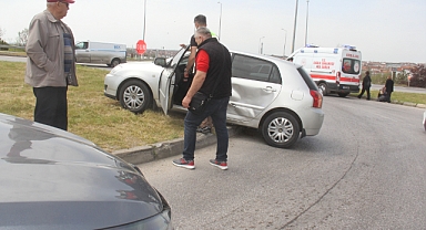 Babaeski’de Kavşakta Trafik Kazası: 1 Kişi Yaralı