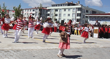 Bayramın En Tatlı Anlarından Biri: Minik Işıl’ın Coşkusu Yürekleri Isıttı