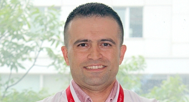 ÇOCUĞUNUZ KULAĞINI ÇOK SIK ÇEKİYORSA DİKKAT!