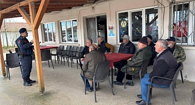 Edirne’de jandarma dolandırıcılığa karşı bilgilendirdi