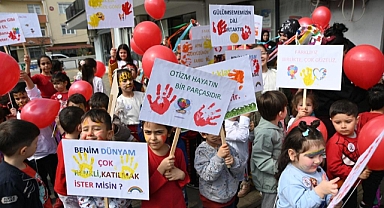 KAPAKLI'DA OTİZM FARKINDALIK GÜNÜ ETKİNLİĞİ DÜZENLENDİ