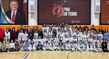 Kırklareli'li Taekwondocular 23 Nisan Turnuvasında Göz Doldurdu
