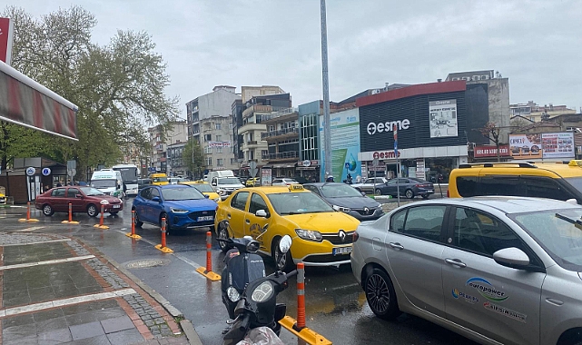 Kırklareli Merkezde Yağmur Etkili Oldu: Trafikte Yoğunluk Yaşandı