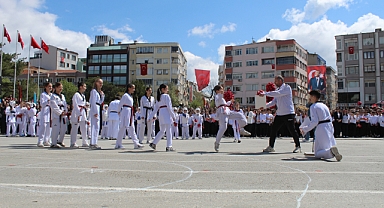 Minik Sporcuların Gösterisi Alkış Topladı