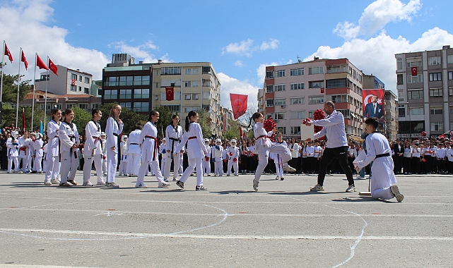 Minik Sporcuların Gösterisi Alkış Topladı