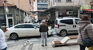 Kırklareli'nde Dur-Kalk Trafikte Kaza! Sürücüler Anlaşıp Ayrıldı