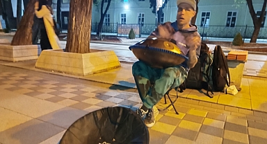 Kırklareli Sokaklarında Sanat Rüzgarı: Yuwayto'dan Handpan Performansı