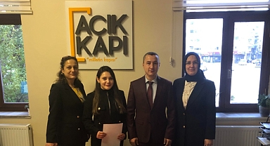 Kırklareli Valiliği'nden Saha Çıkartması: Devletin 'Açık Kapı'sı Vatandaşın Ayağına Gidiyor!