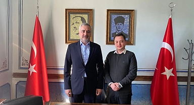 Siyaset ve Gençlik Bir Araya Geldi: Sarıçam'dan Gençlere Destek!