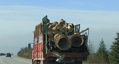 Trafikte Yük Dolu Araçlara Dikkat!