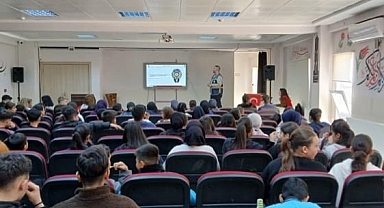 Uzunköprü’de lise öğrencileri kişisel verilerin korunması hakkında bilgilendirildi