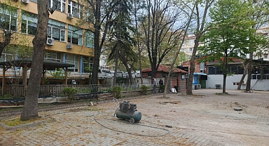 Vatandaşların Gözdesi Atatürk Parkında Yenileme Çalışmaları Devam Ediyor