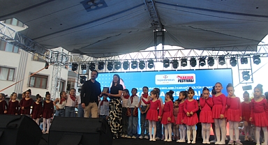 32.Kırklareli Festivali'nde Sahne Şovları Ayakta Alkışlandı