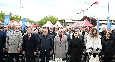 Lüleburgaz'da Karadeniz Bahar Şenlikleri; Protokol ve Vatandaşlar Bir Arada