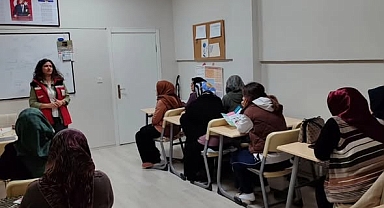 Tek Ebeveynli Ailelere Yönelik Eğitim Programı Lüleburgaz'da Gerçekleştirildi
