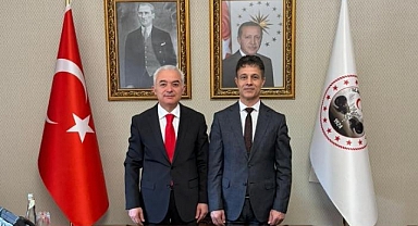 Vali Turan'dan Makamda Anlamlı Kabul