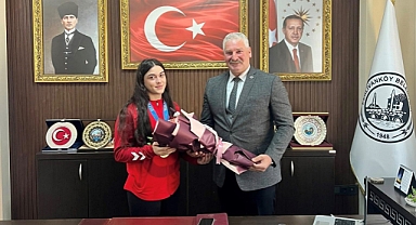 Kırklareli'nin Gururu Avrupa Şampiyonu Sporcu Pehlivanköy'de Ağırlandı