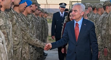 Kırklareli Valisi Uğur Turan'dan Hudut Karakoluna Bayram Ziyareti