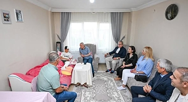 Kırklareli Valisi Uğur Turan'dan Yaralı Öğrenci Mustafa Ayaz'a Geçmiş Olsun Ziyareti